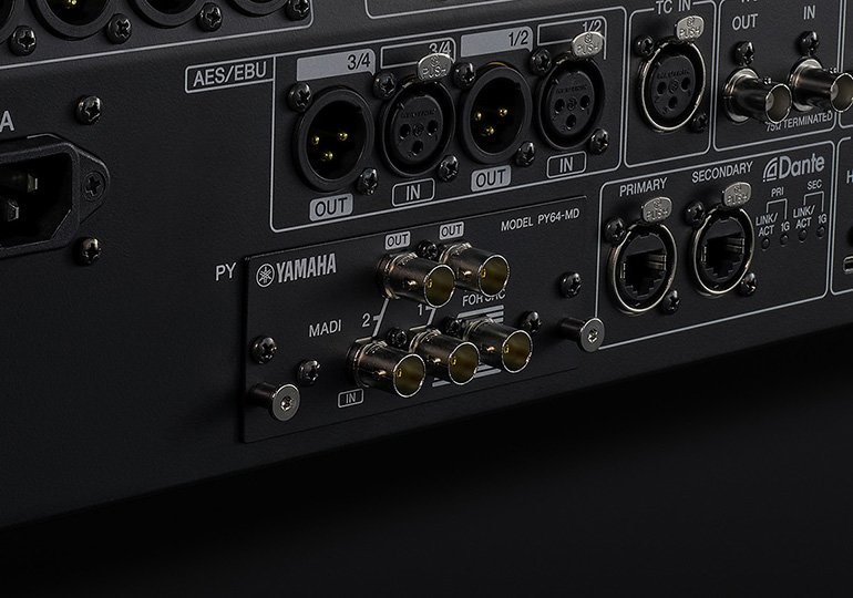 Yamaha Digital Mixing Console DM7: 用于擴(kuò)展卡的 PY 插槽
